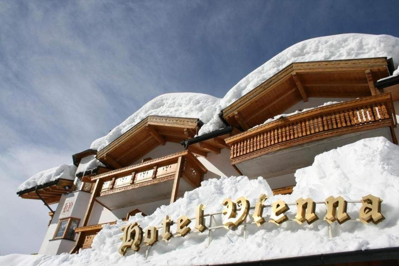 Hotel Vienna San Martino Di Castrozza Esterno foto