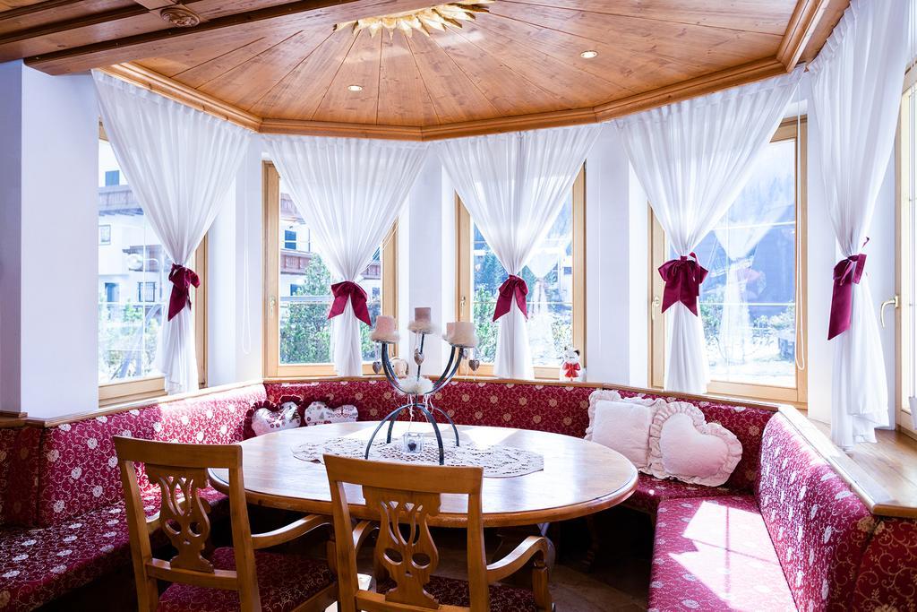 Hotel Vienna San Martino Di Castrozza Esterno foto