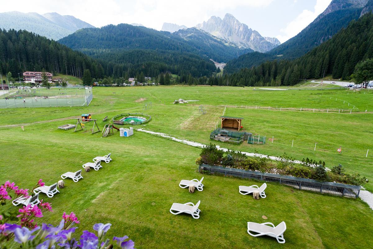 Hotel Vienna San Martino Di Castrozza Esterno foto